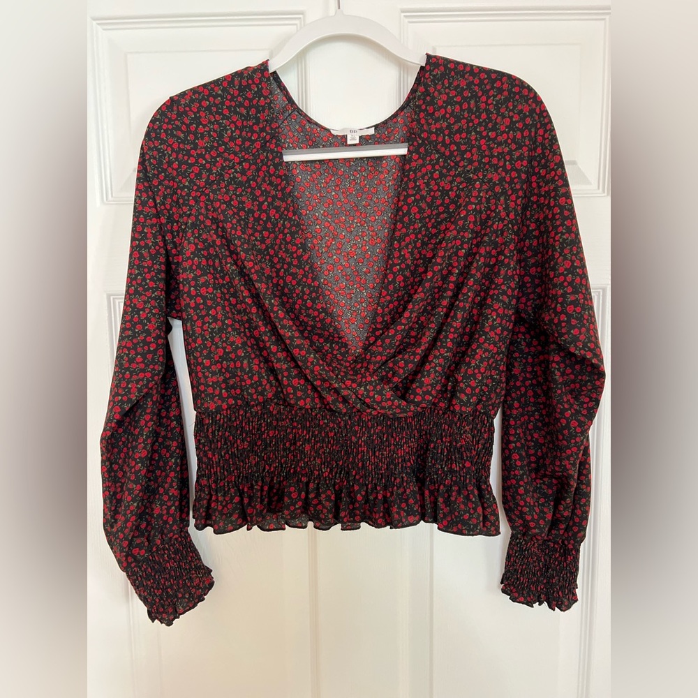 Women’s cropped blouse